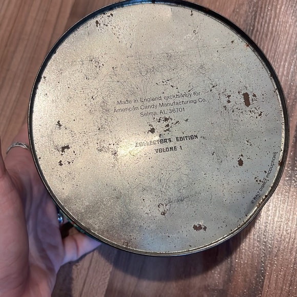 Vintage Merry Christmas Disney Mickey Mouse and Friends Candy Tin England - Picture 7 of 7